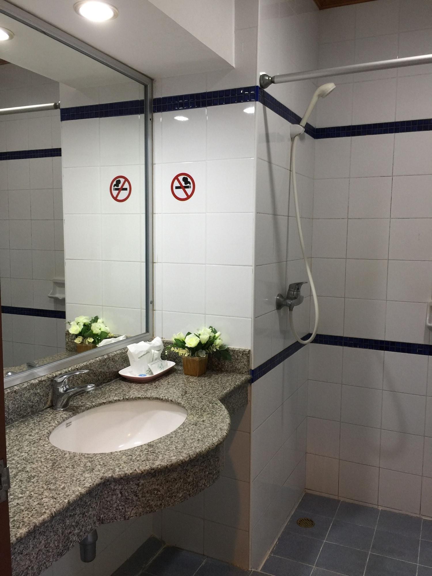 Krabi Golden Hill Hotel מראה חיצוני תמונה